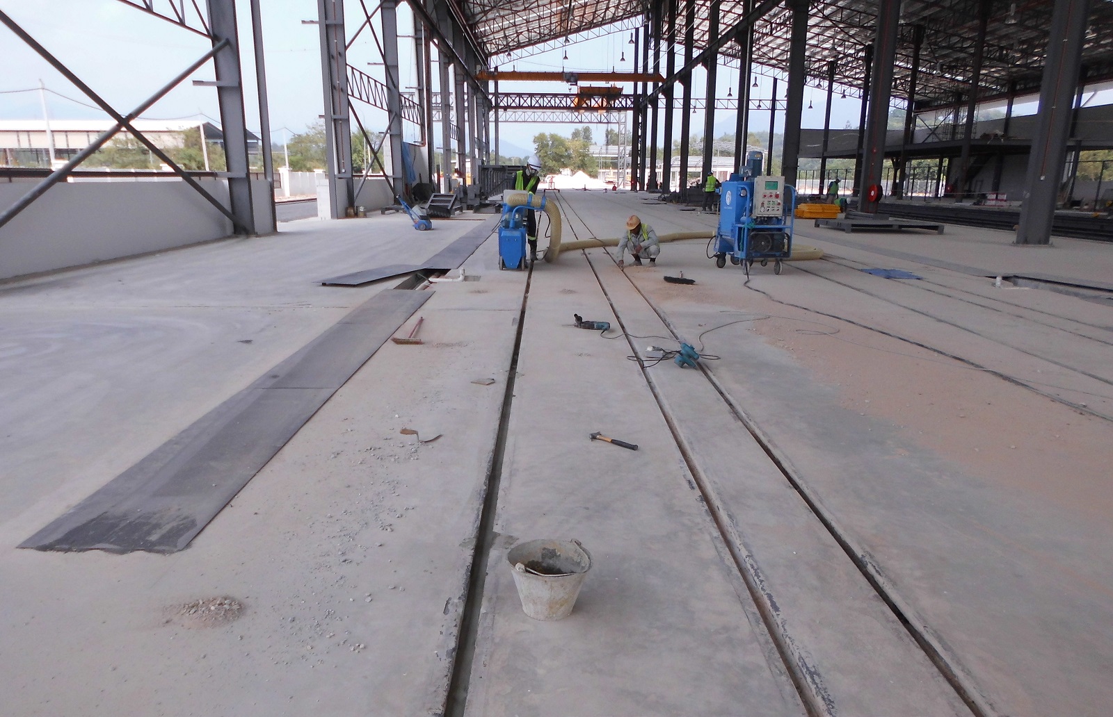 Sea Horse Services team performing on-site surface preparation